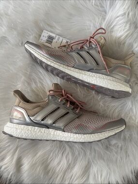NWT Adidas Women’s Ultraboost Neutral Sneakers size 11